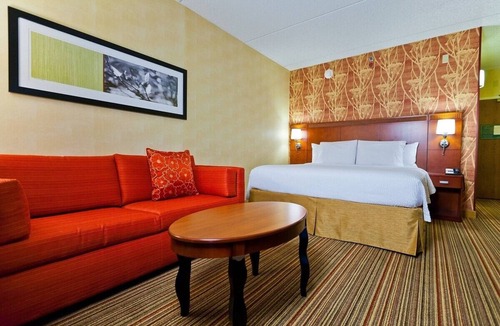 Des Plaines Hotel | Courtyard by Marriott Chicago O'Hare