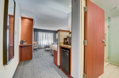 West Chester Hotel | Courtyard by Marriott Cincinnati North at Union Centre