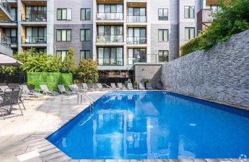 Olde Kensington Apartment | Courtyard Studio - Serene Space Gym Wi-Fi