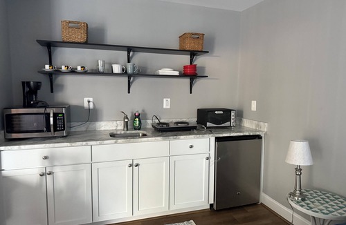 Montpelier Apartment | Cozy 1-bedroom studio in pleasant Crofton with AC