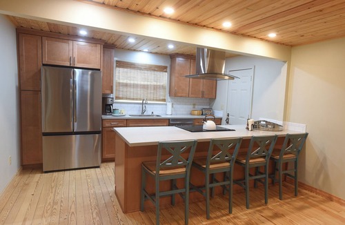Prince Cabin | Cozy 2-bedroom riverfront cabin inside the new river gorge national park.