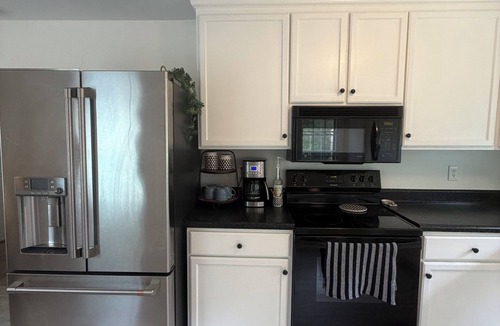 Kedron House | Cozy 2-bedroom vacation home, 15-minute drive to Spring Hill