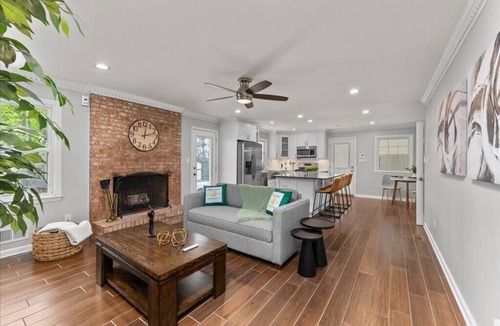 Augusta House | Cozy Augusta home walking distance from Augusta National Golf Course and Masters