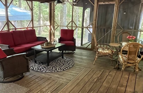 Springville Cabin | Cozy creekside cabin - Kentucky Lake