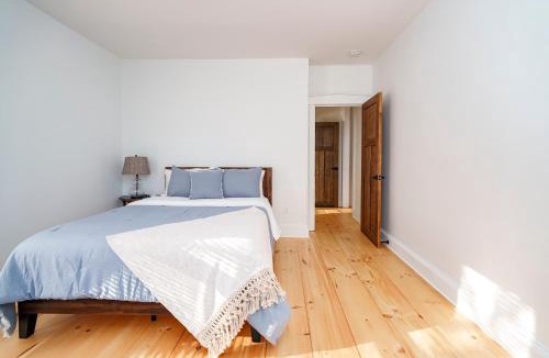 Witmer House | Cozy Farmhouse near all Attractions