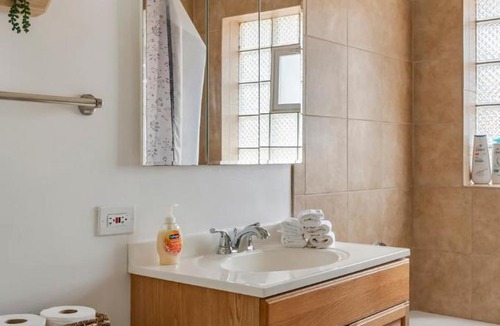 Westmont Apartment | Cozy Getaway for Long-Term Stays
