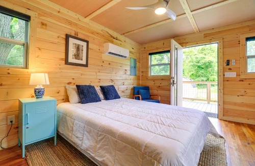 Damascus Apartment | Cozy Hiker's Hideaway: Steps From Creeper Trail!
