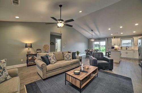 Murray House | Cozy Murray Retreat Near MSU & Local Eateries