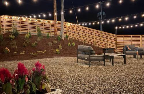Lawrenceburg Apartment | Cozy Retro-Modern Room · Clean + quiet · Self Check-In · Family-Friendly Stay in Lawrenceburg