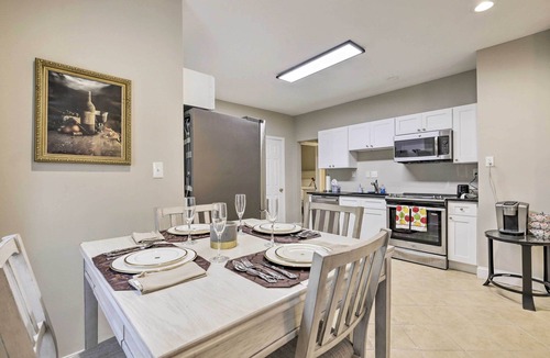Memorial Square Apartment | Cozy Springfield Apartment, Close to Parks!