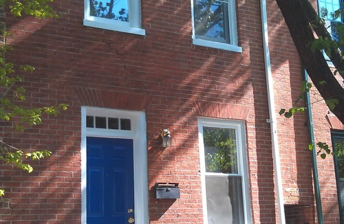 Downtown Baltimore House | Cozy townhouse, steps to Camden Yards, Ravens, Convention Center
