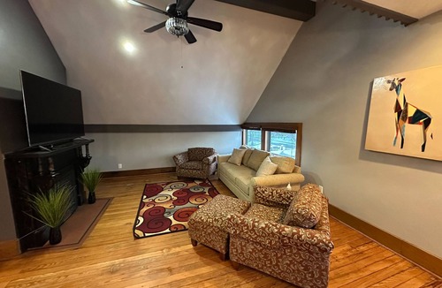 Near Eastside Apartment | Cozy Urban Oasis in Historic Woodruff Place