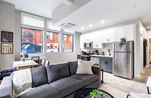 Downtown Cincinnati Apartment | CozySuites at Textile