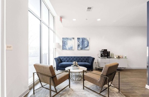 Kennedy King Apartment | CozySuites l Chic 1BR, Bottleworks Indy #5
