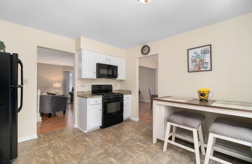 Crown Point House | Crown Point Indiana Rental - Pettibone