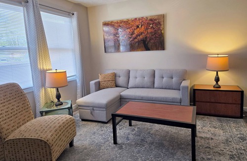 Bloomington House | Cul-de-Sac Crossing