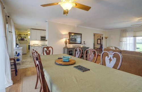 Bealeton Cottage | Deck & Pasture Views! Bealeton Farmhouse Escape