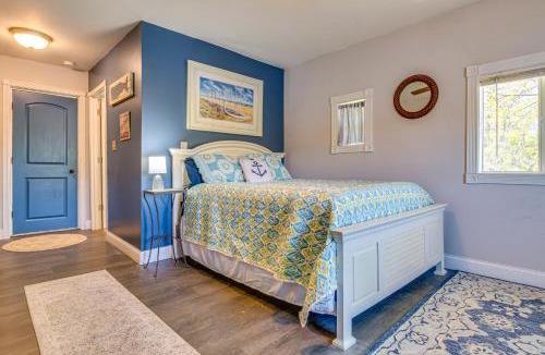 Monticello Apartment | Deck & Views: Waterfront Monticello Studio