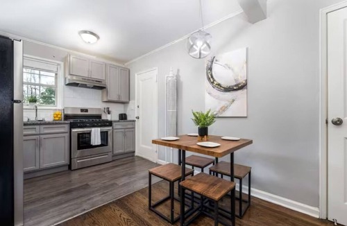 Newington Apartment | Delightful 2-bedroom apartment with AC in West Hartford