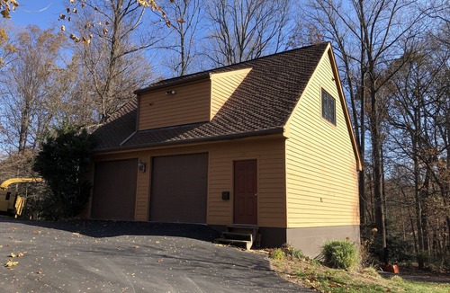 Wolf Trap Apartment | Detached Garage Apt, Private Entrance, High Speed FIOS, Safe Location, Parking.