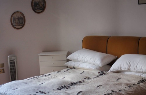 Fondi House | Disabled accessible large stone house in orange grove