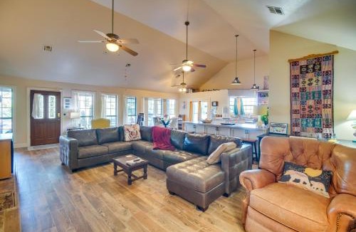 Tia Juana House | Dock, Views & Grill: Spacious Grand Lake Lodge