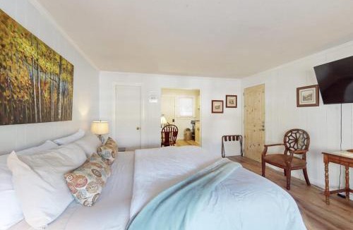 Flat Rock House | Dogwood - Unit 603