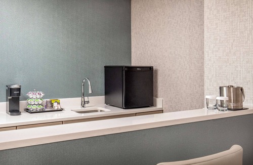 Skokie Hotel | DoubleTree by Hilton Chicago - North Shore Conference Center
