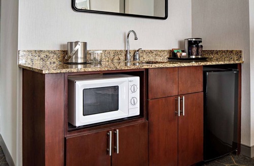Fairfield Hotel | DoubleTree by Hilton Fairfield Hotel & Suites