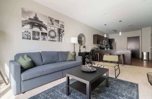 Uptown District Apartment | Downtown Columbus Apartment