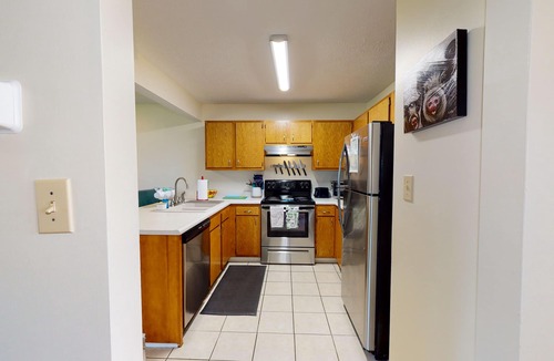 Georgetown House | Dude and Momo's <10 Mins to KY Horse Park!