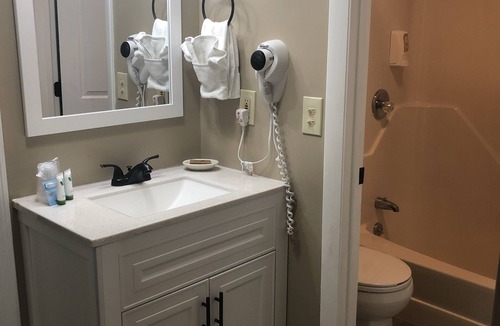 North Conway Hotel | Eastern Inn & Suites