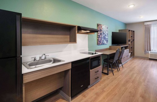 West Newton Hotel | ECHO Suites Extended Stay by Wyndham Indianapolis AmeriPlex