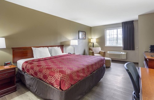 Dickson Hotel | Econo Lodge Inn & Suites Dickson