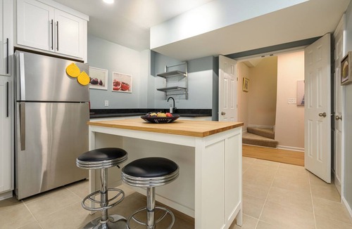 Batesville House | Elegant 1-BDR home away from home in magical location near UVA, Parking/yard
