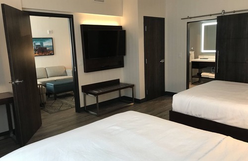 Plainfield Hotel | Embassy Suites by Hilton Plainfield Indianapolis Airport