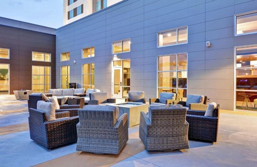 Plainfield Hotel | Embassy Suites By Hilton Plainfield Indianapolis Airport