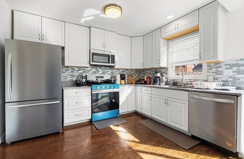 Addison Heights House | Entire Spacious 5-bedroom house near DC!