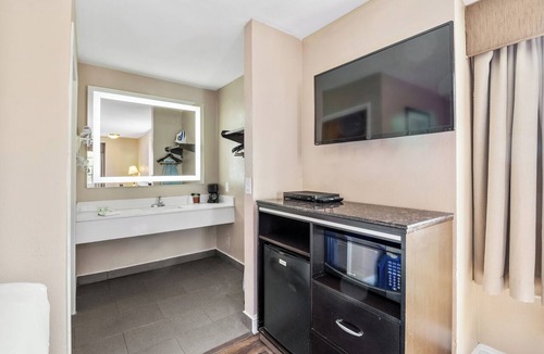 Milpitas Hotel | Executive Inn Hotel