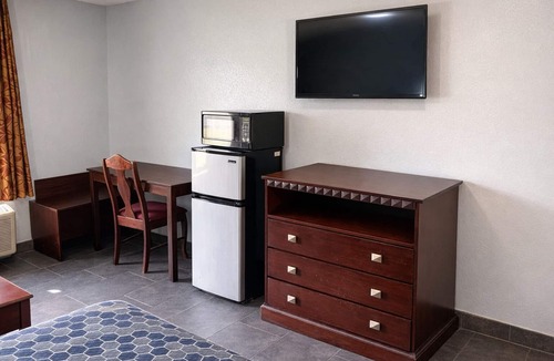 Pine Bluff Hotel | Executive Inn Pine Bluff