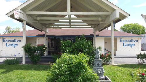 Alcoa Hotel | Executive Lodge