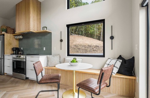 Lake Laura Ski Chalet | Exhale | Romantic Lakefront Chalet w/Hot Tub