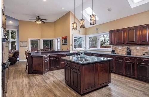Old Saybrook House | Exquisite Beach Villa In Ground pool and Spacious Bermuda room! 2 living Rooms!
