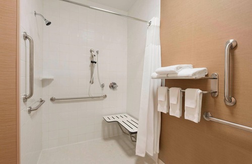 Manchester Hotel | Fairfield Inn & Suites Hartford Manchester