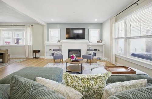 Mapleton/Fall Creek House | Family Spacious 5BR Retreat w Game Filled Basement Suite