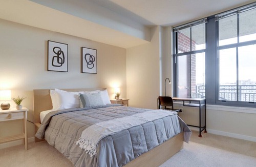 Aurora Highlands Condo | Fantastic 2/2 Condo @Pentagon City With Gym