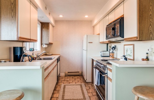 Bartlett Condo | Fantastic mountain views, sleeps 8, perfect for 1 or 2 families