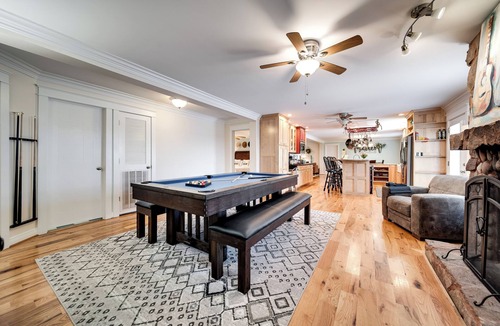 Coopertown House | FARM Stay! - Private Heated Pool & Swim Spa - Pool Table - 2 King 7 Queen - 16+