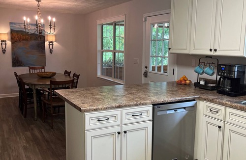 Chickamauga House | Farmhouse - A private sanctuary Hayride included with 3 or more nights