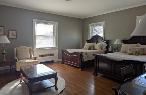Sandusky Bed & Breakfast | Farrell House Lodge at Sunnybrook Trout Club